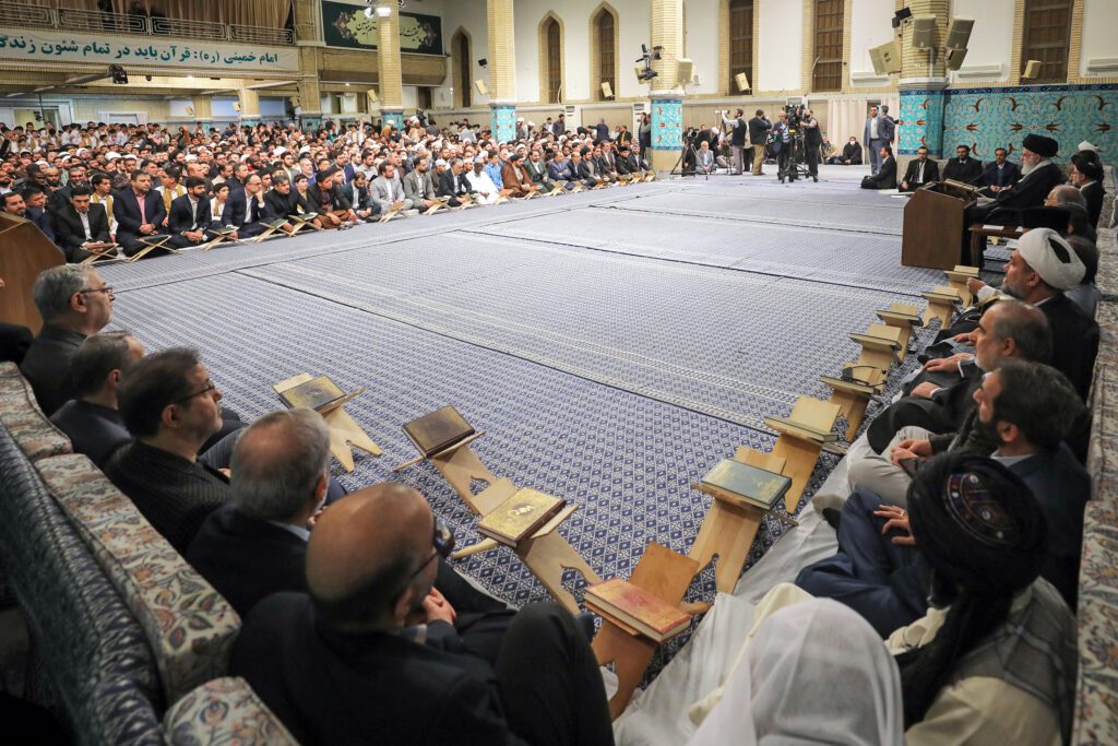 “Kur’an-ı Kerim beşerî dertlerin dermanıdır, İster insanın manevi, ruhsal, düşünsel dertleri ister toplumların savaş, zulüm ve adaletsizlik gibi sorunlarının çözümü Kur’an-ı Kerim’dir.”