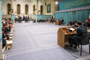 İslam İnkılabı Lideri Ayetullah Hamanei bugün (Perşembe) 40. Uluslararası Kur’an-ı Kerim yarışmasının katılımcılarını kabul etti.