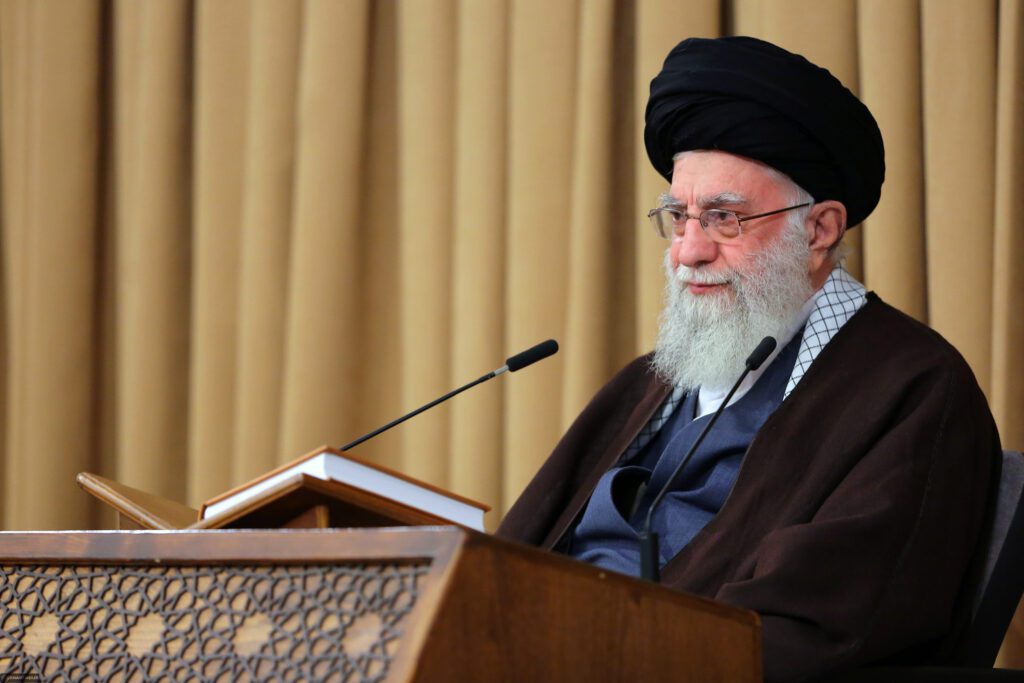 Ayetullah hamenei’nin huzurunda Kur'an-ı Kerim ünsiyet meclisi