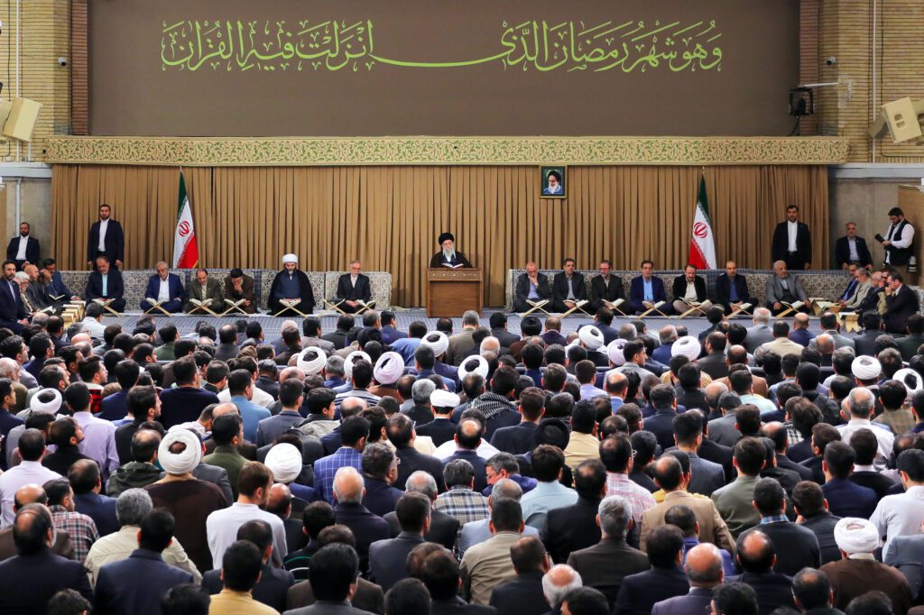 Ayetullah hamenei’nin huzurunda Kur'an-ı Kerim ünsiyet meclisi