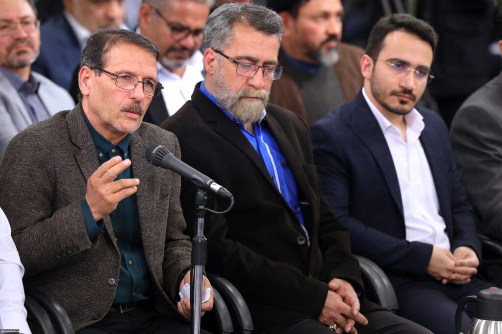 Devrim liderinin şairlerle buluşması