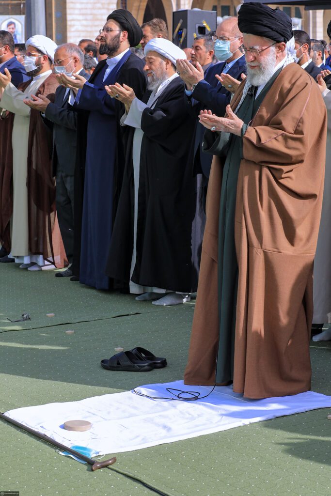 İslam İnkılabı Rehberi Ramazan Bayramı namazı hutbelerinde "Güçlendirilmiş milli irade sorun gidericidir" diye vurguladı.