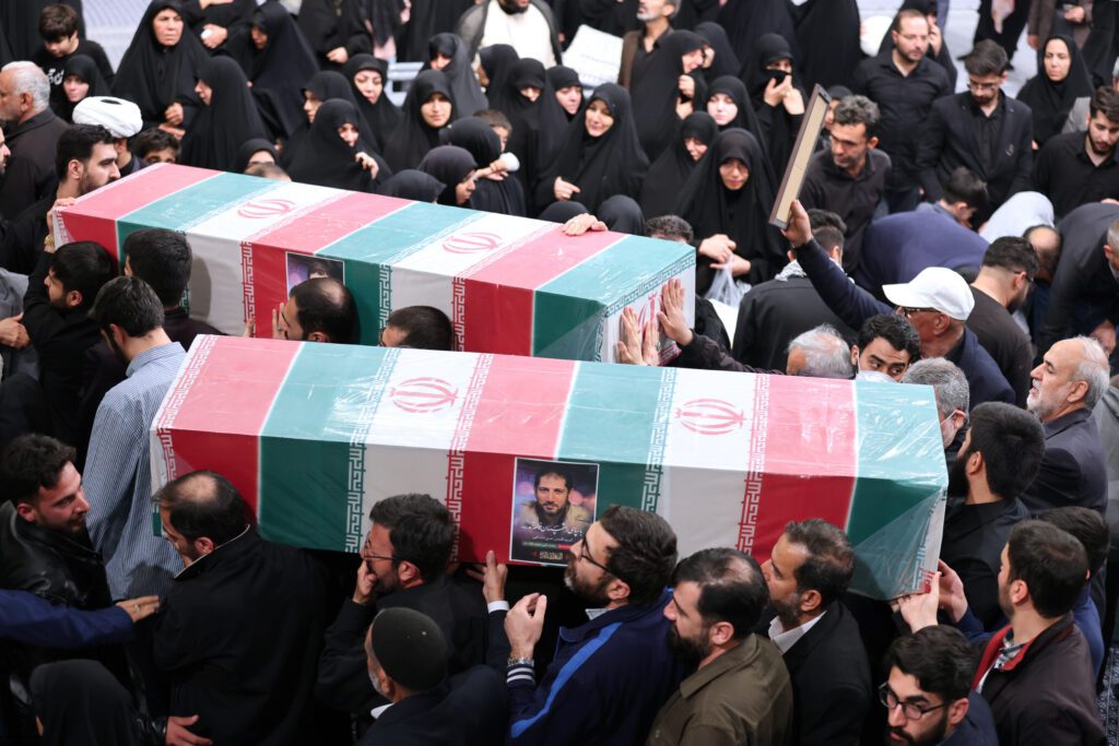 Devrim Lideri Kudüs yolu şehitlerin cenaze namazını kıldı