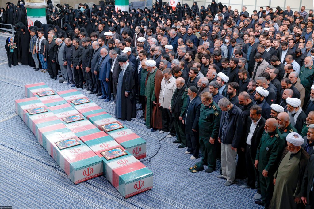Devrim Lideri Kudüs yolu şehitlerin cenaze namazını kıldı
