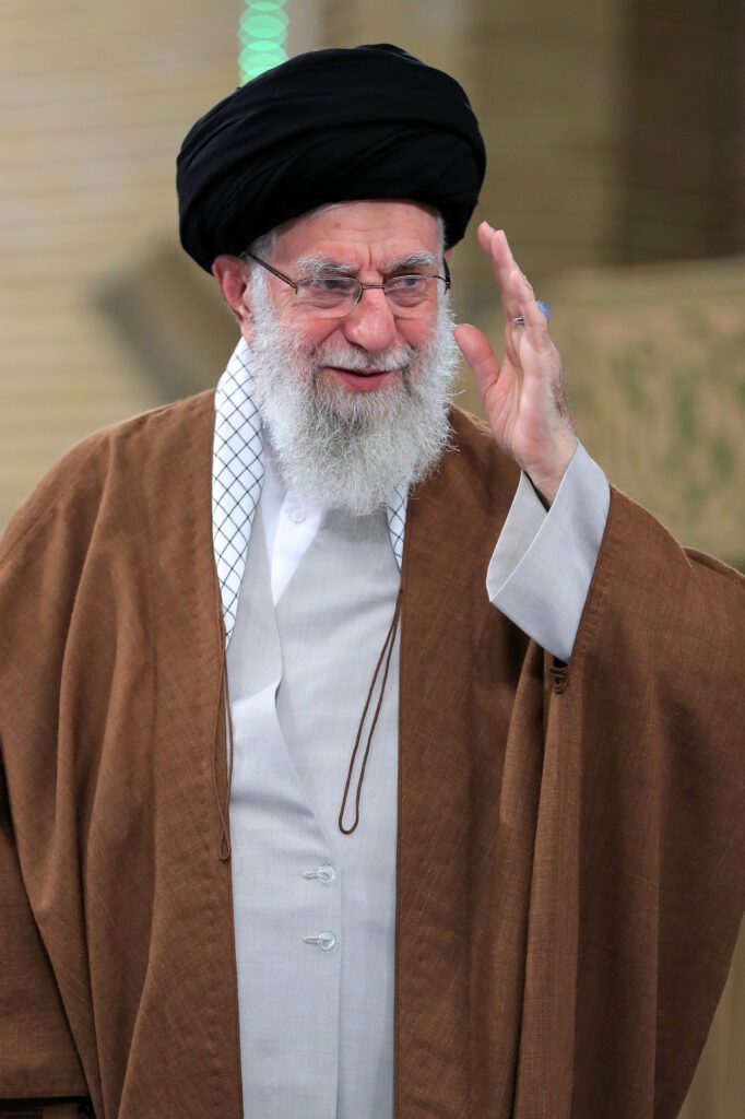 Ayetullah hamenei İş ve İşçi Haftası münasebetiyle işçilerle görüştü
