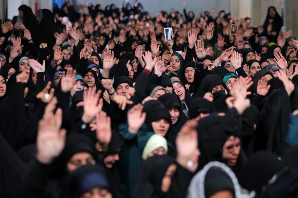 Ayetullah hamenei İş ve İşçi Haftası münasebetiyle işçilerle görüştü