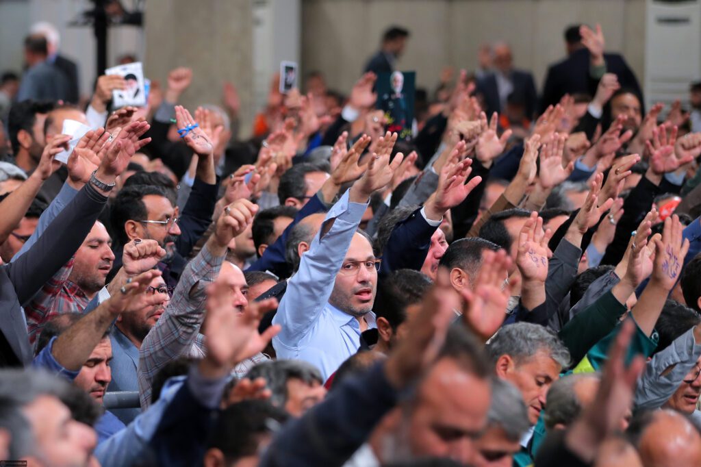Ayetullah hamenei İş ve İşçi Haftası münasebetiyle işçilerle görüştü
