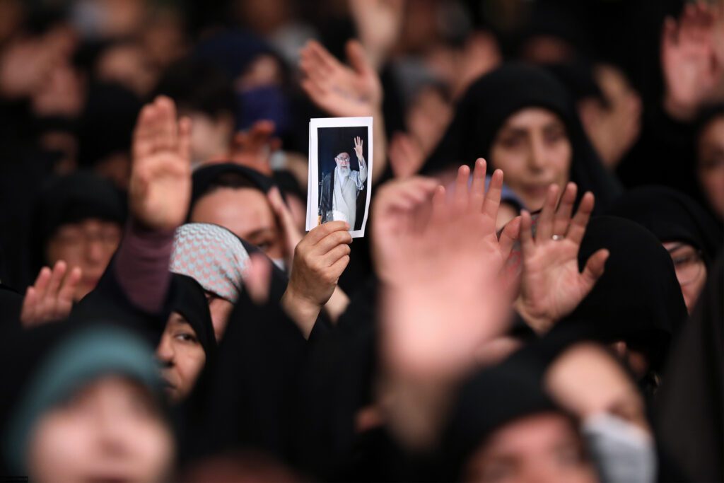 Ayetullah hamenei İş ve İşçi Haftası münasebetiyle işçilerle görüştü