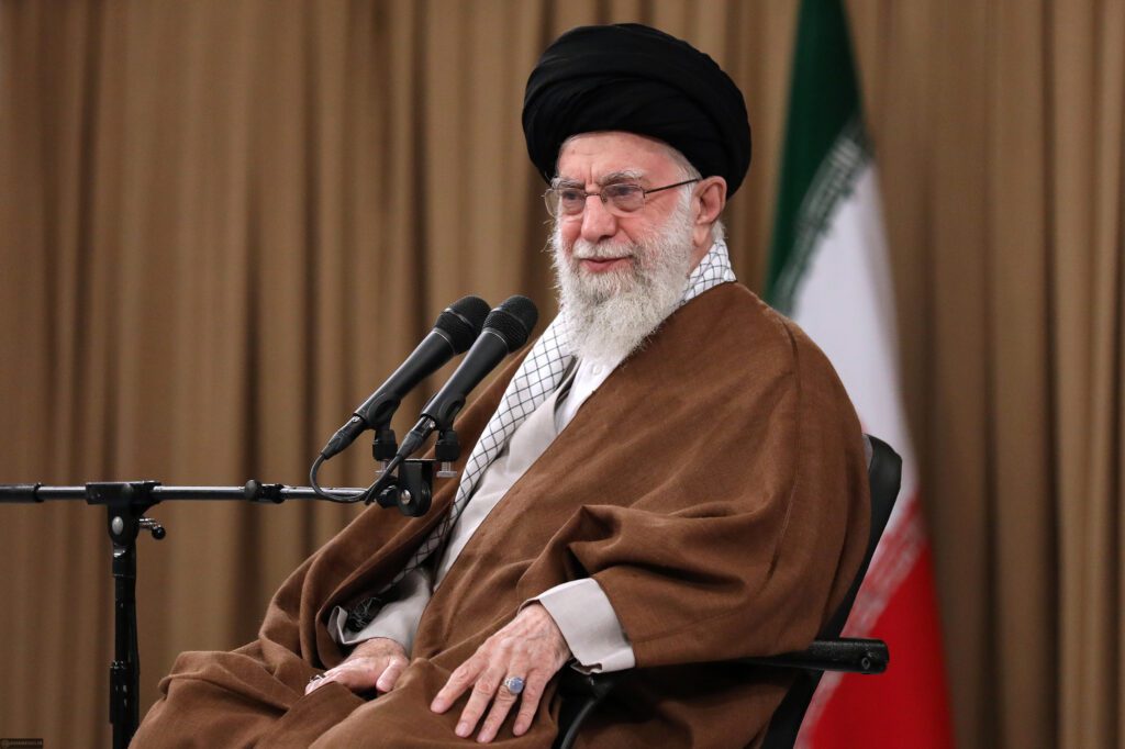 Ayetullah hamenei İş ve İşçi Haftası münasebetiyle işçilerle görüştü