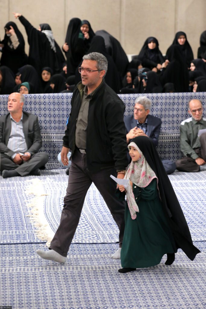 Ayetullah hamenei İş ve İşçi Haftası münasebetiyle işçilerle görüştü