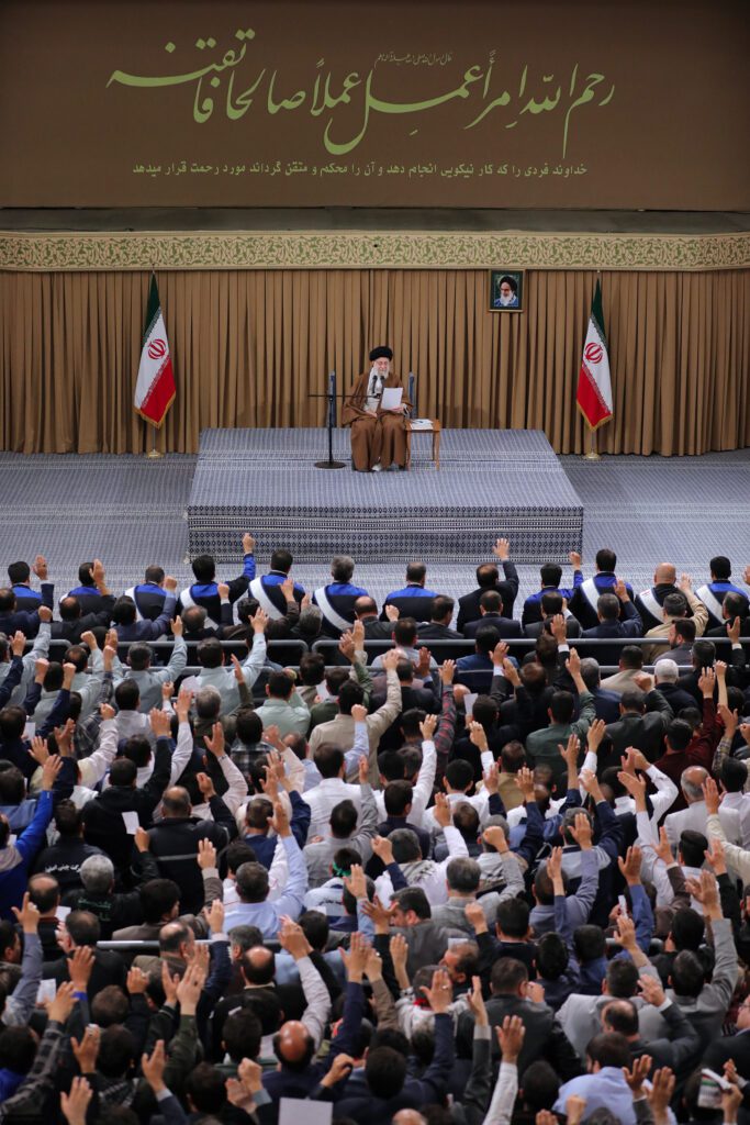 Ayetullah hamenei İş ve İşçi Haftası münasebetiyle işçilerle görüştü
