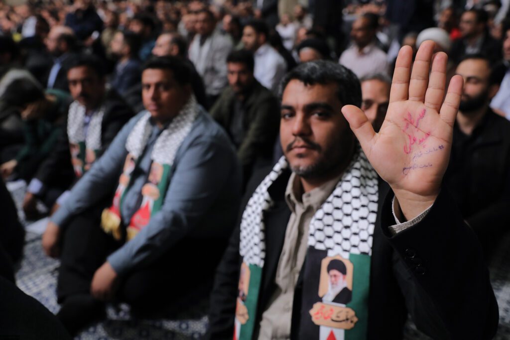 Ayetullah hamenei İş ve İşçi Haftası münasebetiyle işçilerle görüştü