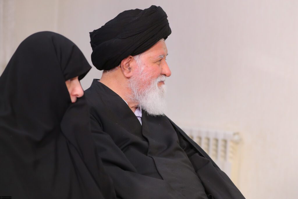 Devrimin Lideri Şehit Seyyid İbrahim Reisi’nin ailesiyle görüştü