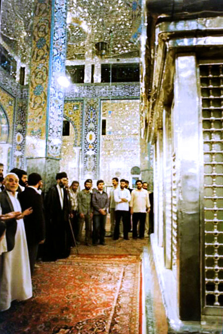 1984'te Ayetullah Hamanei'nin Hz. Zeynep (sa) Türbesine Ziyareti