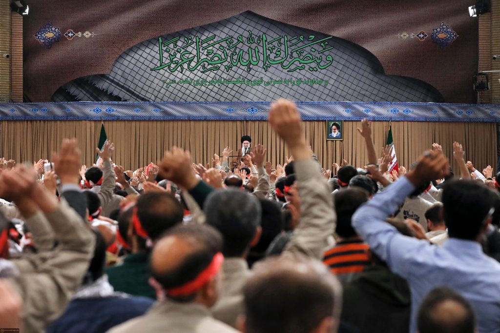 Ayetullah Hamanei, Direniş Cephesi'nin gelecekte çok daha güçlü olacağını belirterek, "Siyonist rejim zafer kazanamayacak" dedi ve Netanyahu ile diğer suçlu liderlerin idam cezası alması gerektiğini vurguladı.