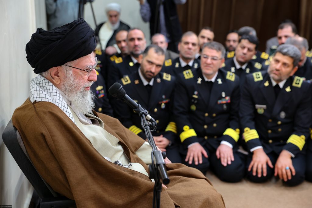 İran İslam Cumhuriyeti Deniz Kuvvetleri Komutanları, Devrim Lideri ile Görüştü