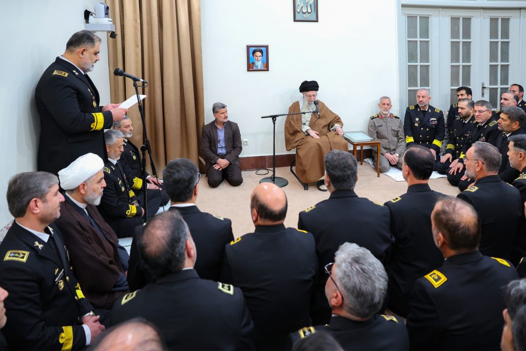 İran İslam Cumhuriyeti Deniz Kuvvetleri Komutanları, Devrim Lideri ile Görüştü
