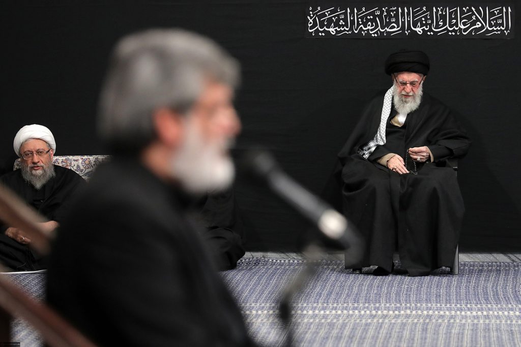 İmam Humeyni (ra) Hüseyniyesi'nde Hazreti Fatıma Zehra'nın (s.a) Şehadet Yas Merasimi