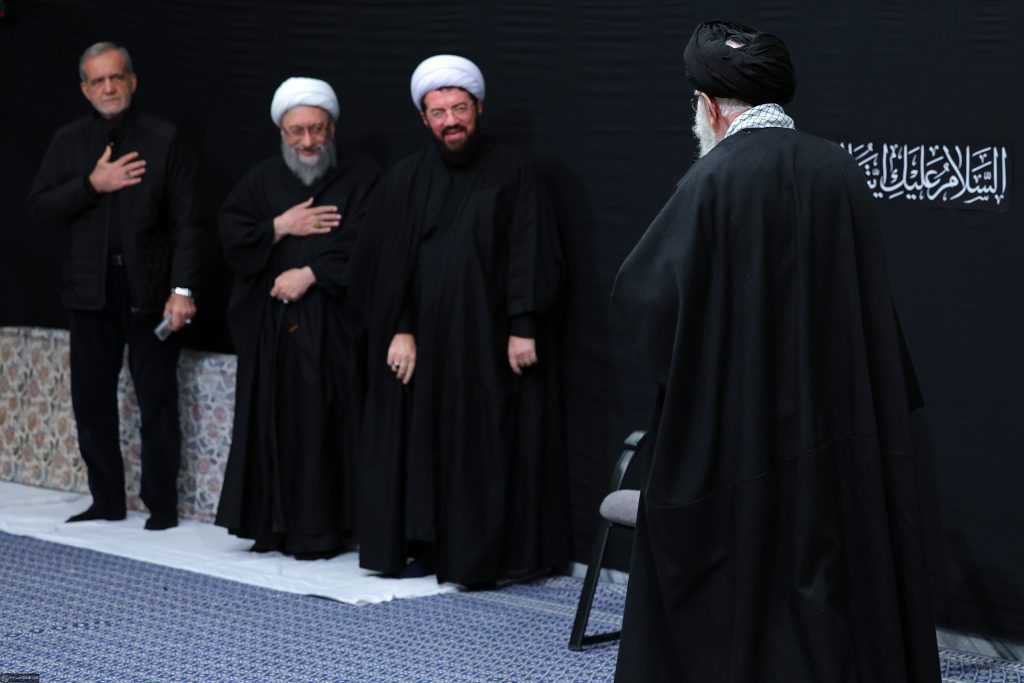 İmam Humeyni (ra) Hüseyniyesi'nde Hazreti Fatıma Zehra'nın (s.a) Şehadet Yas Merasimi