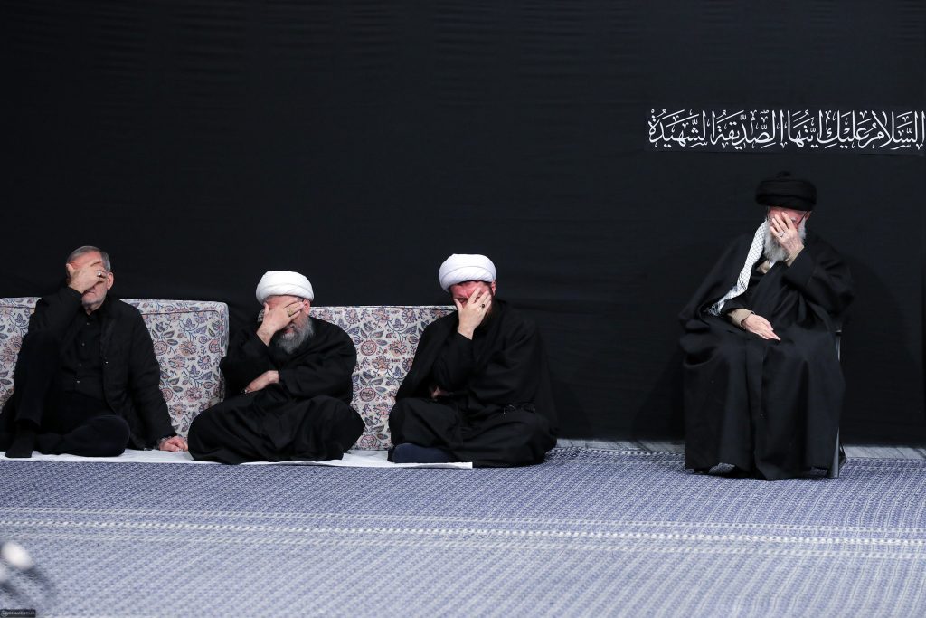 İmam Humeyni (ra) Hüseyniyesi'nde Hazreti Fatıma Zehra'nın (s.a) Şehadet Yas Merasimi