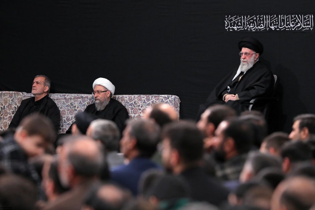 İmam Humeyni (ra) Hüseyniyesi'nde Hazreti Fatıma Zehra'nın (s.a) Şehadet Yas Merasimi