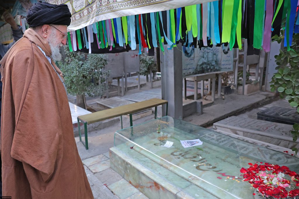 Devrim Liderinin, İmam Humeyni'nin Türbesi ve Behişt-i Zehra Ziyareti