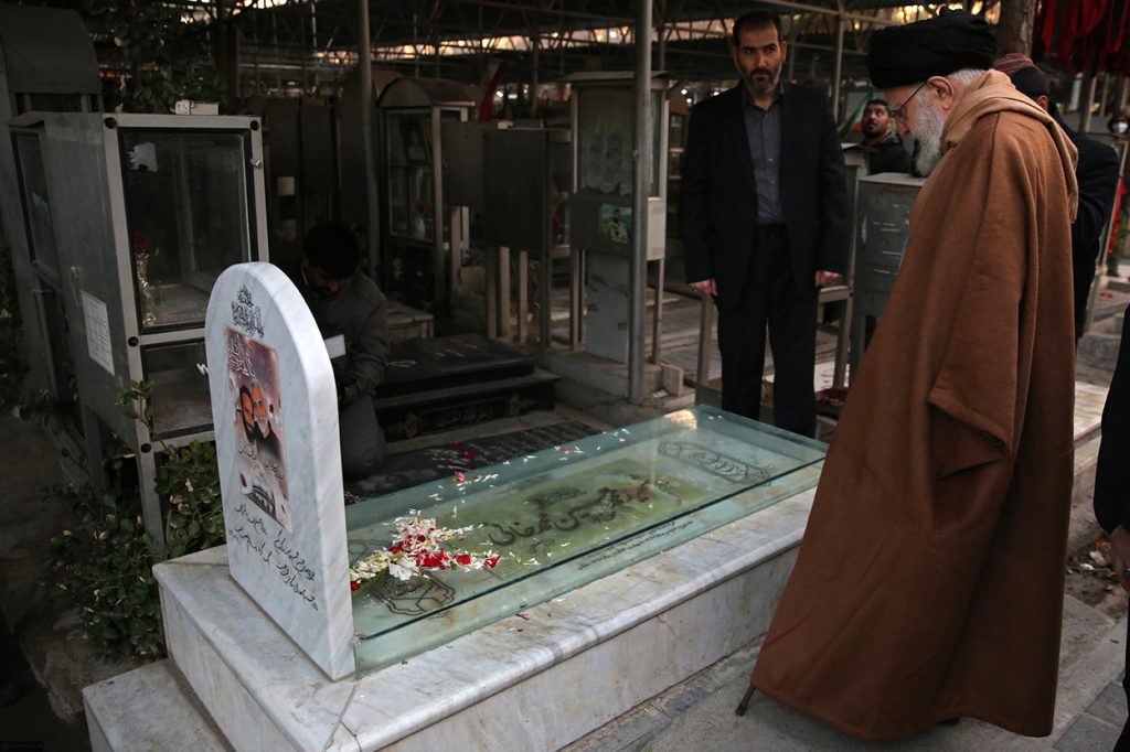 Devrim Liderinin, İmam Humeyni'nin Türbesi ve Behişt-i Zehra Ziyareti