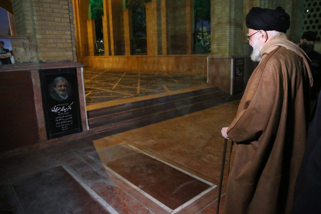 Devrim Liderinin, İmam Humeyni'nin Türbesi ve Behişt-i Zehra Ziyareti
