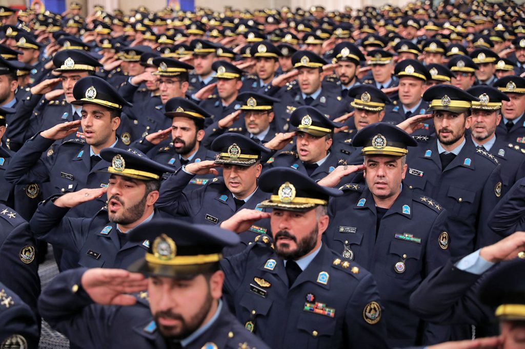 Hava Kuvvetleri ve Hava Savunma Komutanları Devrim Lideri ile Bir Araya Geldi