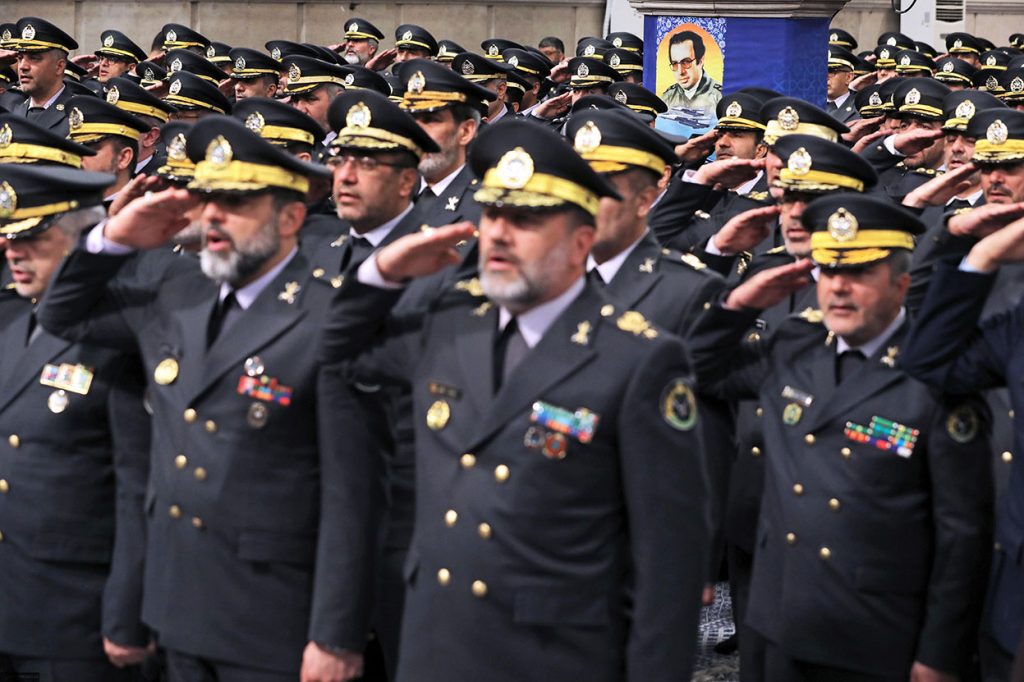 Hava Kuvvetleri ve Hava Savunma Komutanları Devrim Lideri ile Bir Araya Geldi