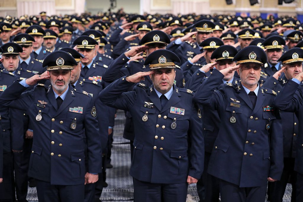 Hava Kuvvetleri ve Hava Savunma Komutanları Devrim Lideri ile Bir Araya Geldi